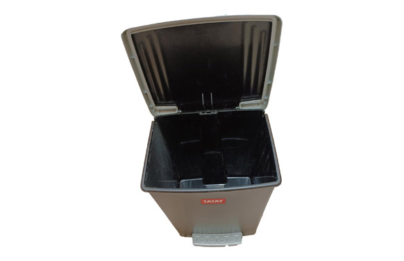 126_68f152198df54 CUBO CON PEDAL MILENIUM 23L NEGRO - 33X28X39CM - Imagen 4