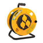 ENROLLACABLE 3 TOMAS IP55 CON TAPAS