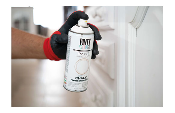 126_68fcb00ee0339 IMPRIMACION SPRAY CHALK - 520 CC BLANCO - Imagen 2
