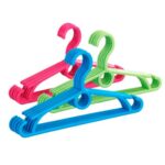 PERCHA ARMARIO PLASTICO INFANTIL 5 PIEZAS SURTIDAS