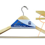 PERCHA MADERA CON BARRA ANTIDESLIZANTE (3 UD)