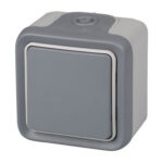 PULSADOR SUPERFICIE GRIS IP55