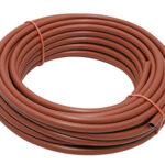 TUBERIA MARRON CON GOTEROS TURBULENTOS CADA 33 CM