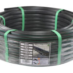 TUBERIA NEGRA CON GOTEROS TURBULENTOS CADA 33 CM